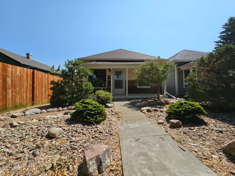JUST LISTED Cute Northside Bungalow! Houses for Sale Lethbridge