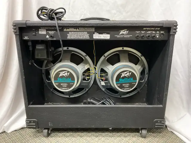 PEAVEY SPECIAL 212 AMP  in Amps & Pedals in North Bay - Image 5
