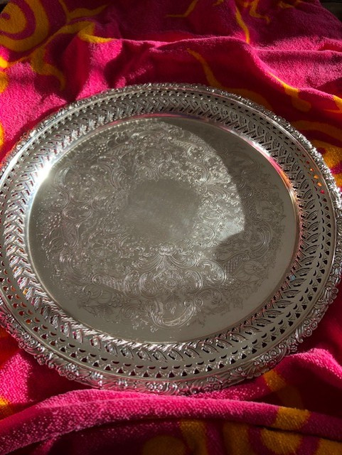 Silver Plated Tray With Great Detailing in Arts & Collectibles in Renfrew