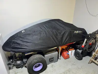 2007 Kawasaki SXR 800 Stand Up Jetski, 2 stroke 800cc, Jettribe cover, Factory Zero beach cart, new...