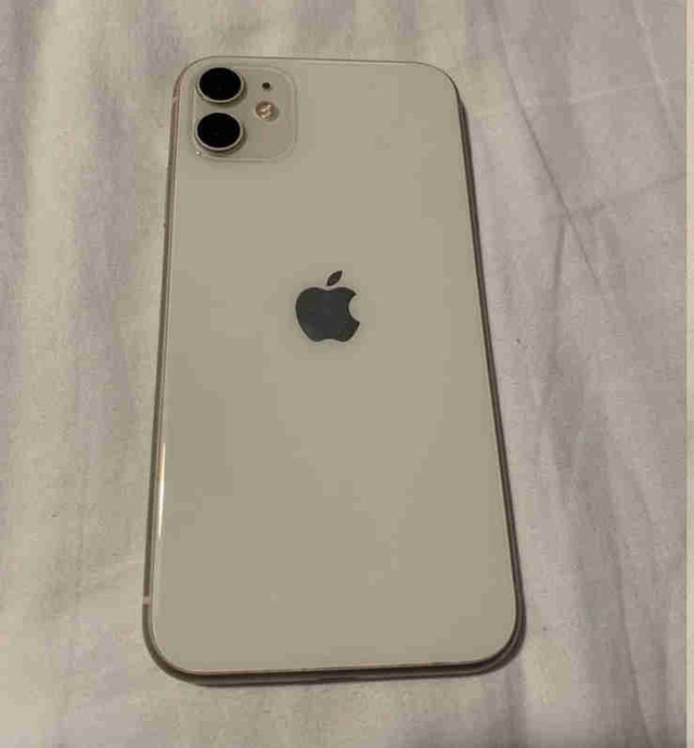  iPhone, 11 64 GB  in Cell Phones in Chatham-Kent