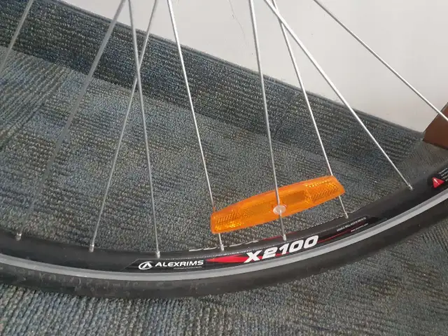 Miele Umbria 400 Bike in Mountain in Kingston - Image 4