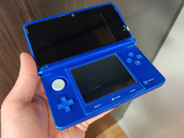 Cobalt Nintendo 3DS Original    ⎮300+  Games Installed⎮6/10 in Toys & Games in City of Toronto - Image 2