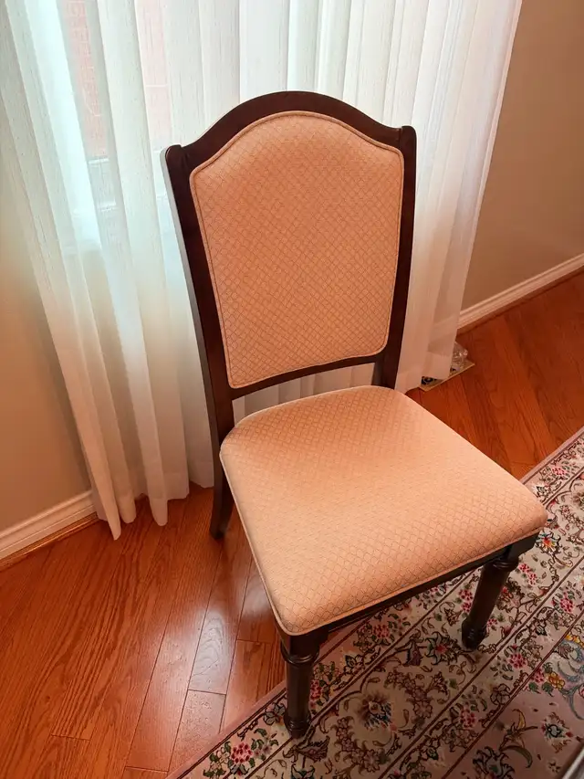 Solid wood Dinning table set - 6 chairs total in Dining Tables & Sets in Markham / York Region - Image 5