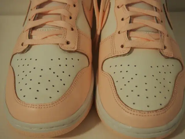 Brand New(DS) Nike Dunk High Sail/Crimson Tint Sizes 8.5W & 9W in Women's - Shoes in City of Toronto - Image 4