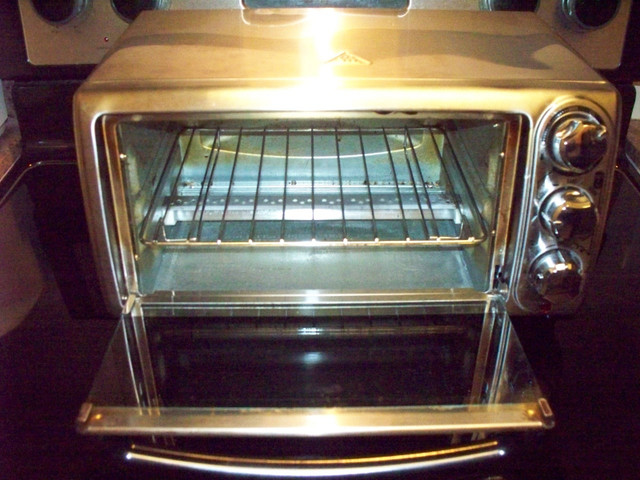 Durabrand  - Toaster Oven in Toasters & Toaster Ovens in Kingston - Image 2