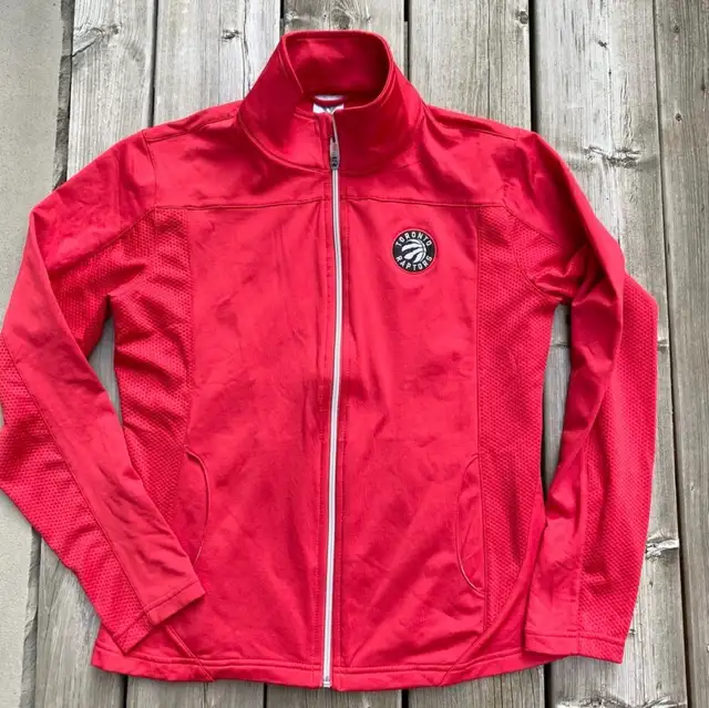 Ladies Levelwear Raptors Red Polyester Jacket Size Medium in Women's - Tops & Outerwear in Barrie - Image 2