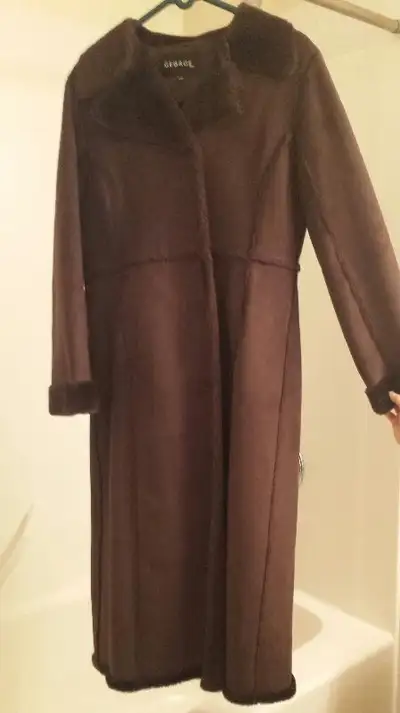 Ladies dressy coats 2, one long and one short, View more