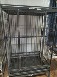 Grande cage de perroquet