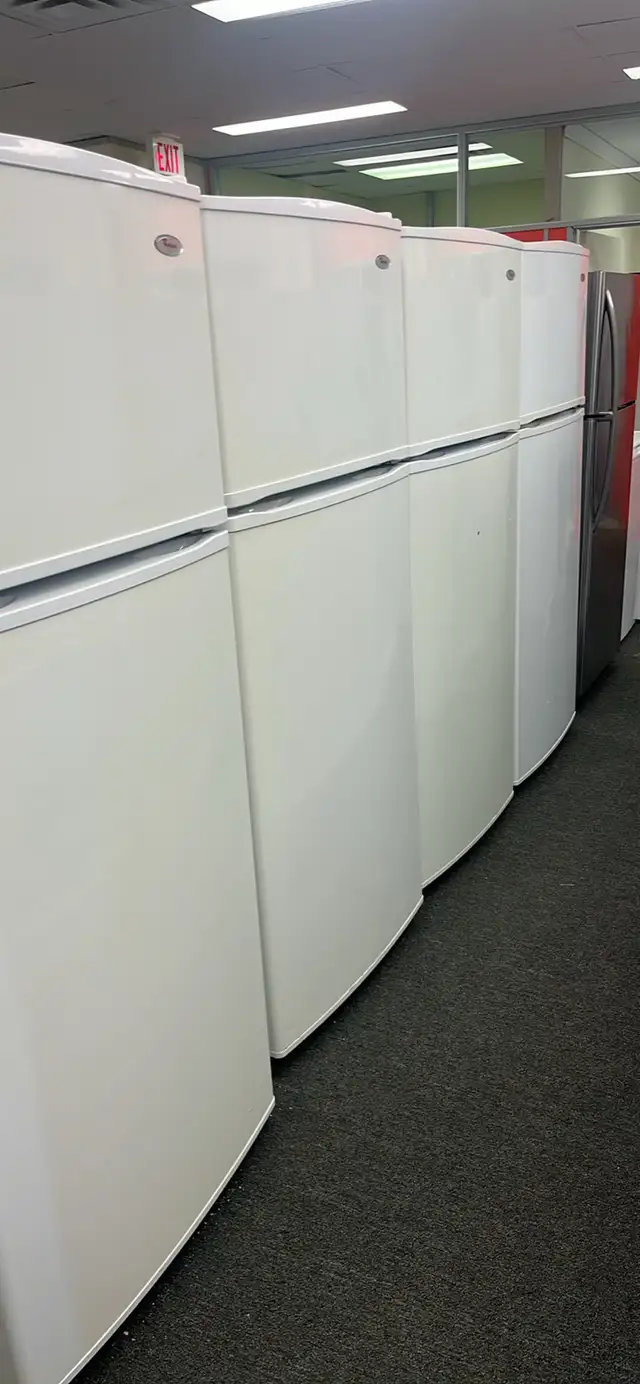Used perfect condition Refrigerators Appliances 30 Days Warrant in Refrigerators in Kitchener / Waterloo - Image 2