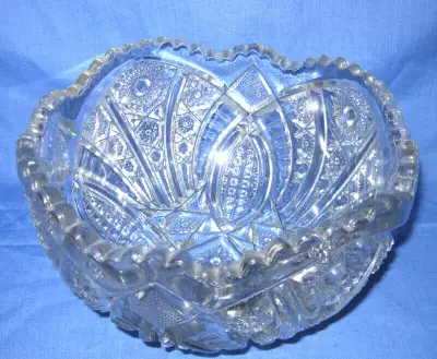 BOL A FRUIT VERRE PRESSER CANADIEN  ANTIQUE PRESSED GLASS  BOWL, View more