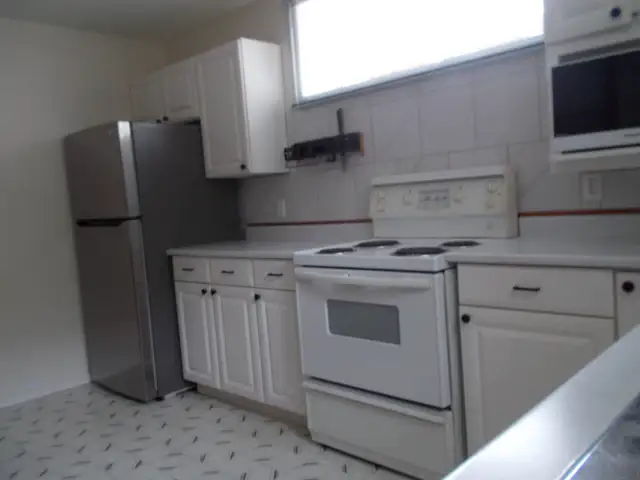 spacious 2 bedroom suite