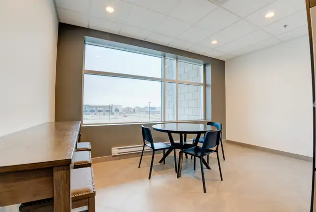 Office Unit for Rent by Owner in Commercial & Office Space for Rent in Oakville / Halton Region - Image 12