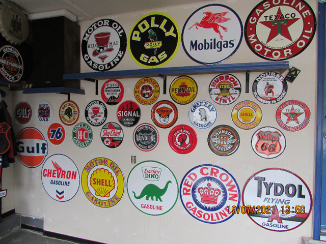 Vintage Classic Car Signs in Vehicle Parts, Tires & Accessories in Edmonton