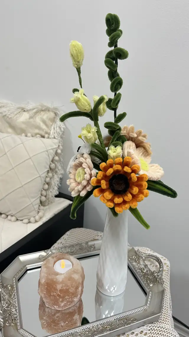 Pipe cleaner flowers64717129890307122