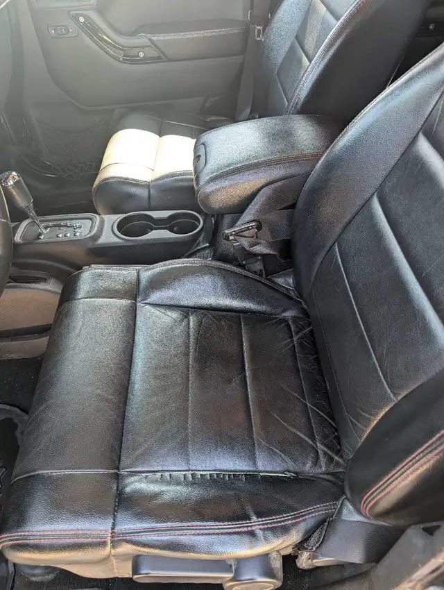 2012 Jeep Wrangler (certified)532562163983994883
