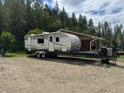 We are listing our travel trailer for $20,000.00 or obo we are looking to upgrade to something a bit...
