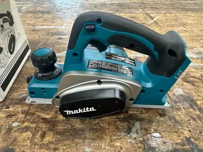 MAKITA 18V LXT  Planer (Tool Only), View more