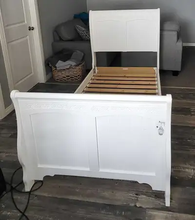 Solid Wood Twin Sleigh Bed, View more