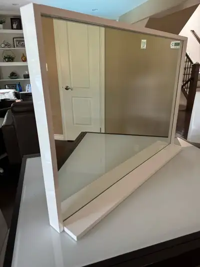 Brand new table top mirror - never used. Purchased at Copps for a bathroom renno, used another style...