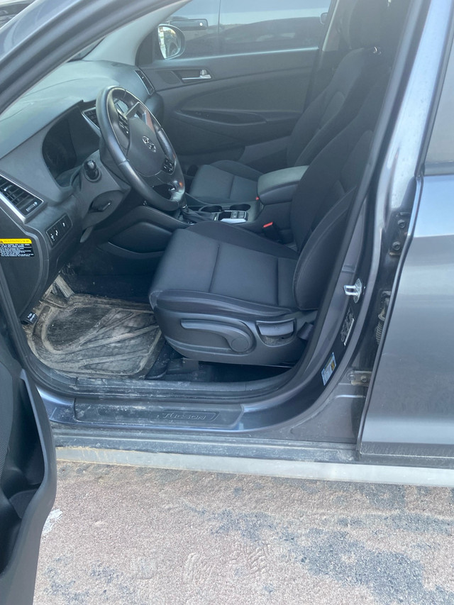 suv very clean in Cars & Trucks in Kenora - Image 3