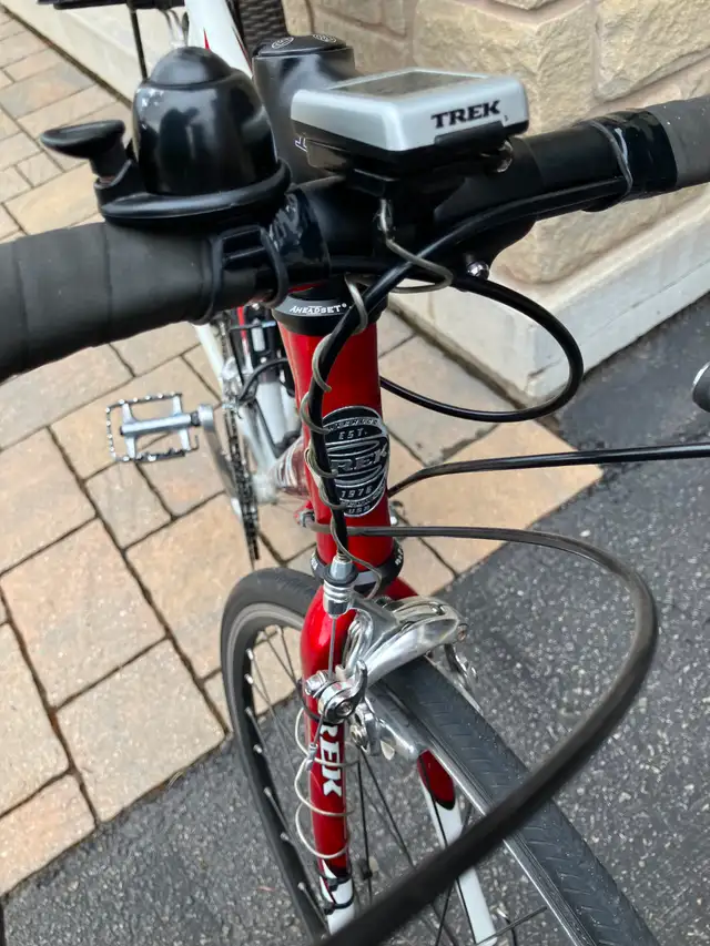Trek 1000 Road Bike – Shimano Sora, Alpha Aluminum, Size 54 in Road in Oakville / Halton Region - Image 6