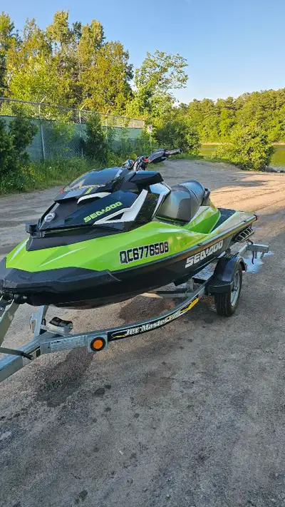 Seadoo gtr x 230 a vendre 200h avec trailer, toile, Bouée orange ... Très bonne condition.