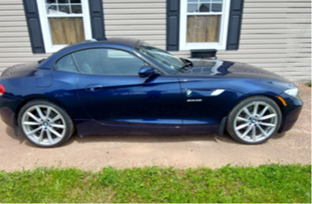 2009 BMW Z4 sDrive35i in Cars & Trucks in Cape Breton - Image 3