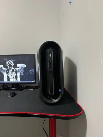 Selling this amazing gaming pc it’s been used for less than 3 days and everything has been cleaned i...