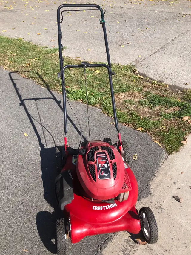 tondeuse à essence 21” CRAFTSMAN 6.75HP gas lawn mower in Lawnmowers & Leaf Blowers in Laval / North Shore - Image 2
