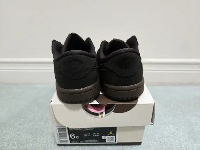 Size 6C (TD) - Nike Air Jordan 1 Low Travis Scott Mocha in Kids & Youth in Markham / York Region - Image 3