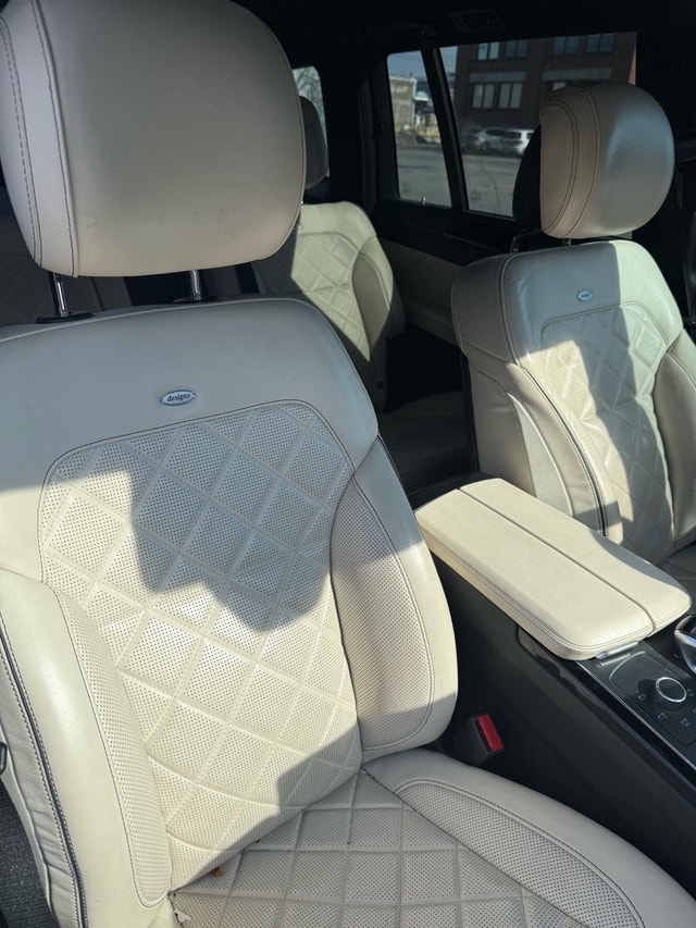 Mercedes Benz GLS 450 — photo 3