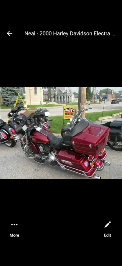 Yamaha Vstar 1100 yr 2003 sold as is. An a Ultra classic yr 2000 Ready to go. Sold together 9500$ or...
