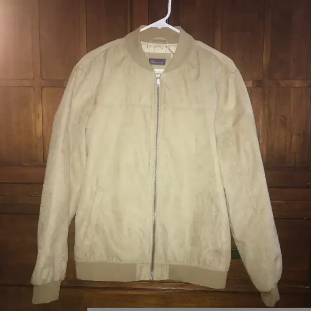 C&A Beige Suede Jacket Men - Size M in Men's in City of Toronto - Image 4