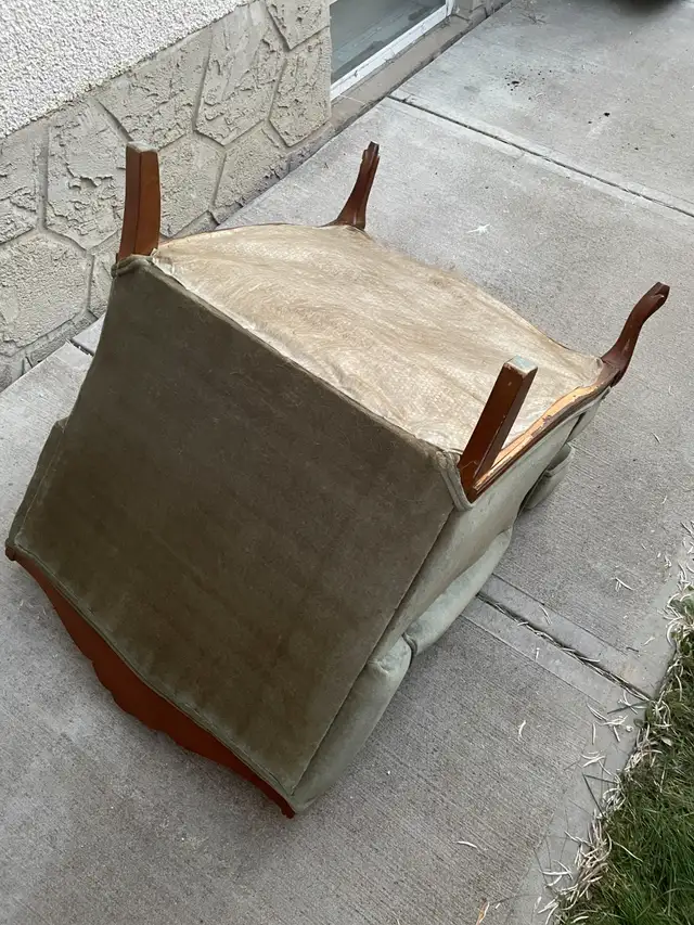 Antique Armchair in Chairs & Recliners in Edmonton - Image 11