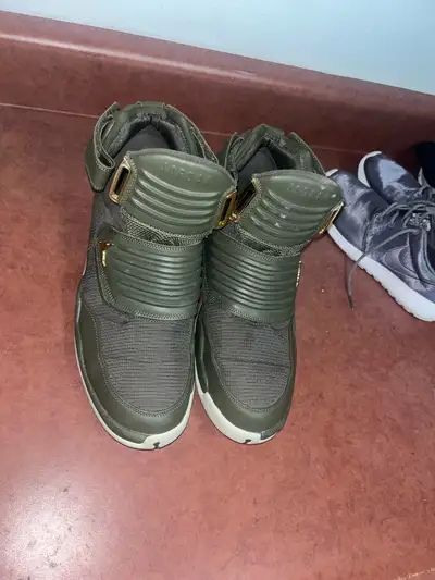 Jordan Lift Off size 11 (like new), View more