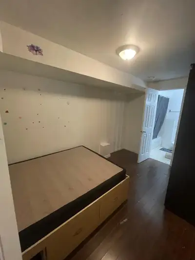 Description For rent in A beautiful clean and female house as August/2026. A private room with priva...