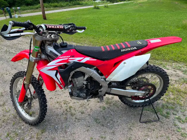2018 CRF450R in Dirt Bikes & Motocross in Kingston - Image 6