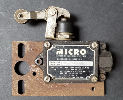 Micro Industrial Snap Action / Limit Action Switch in General Electronics in City of Toronto