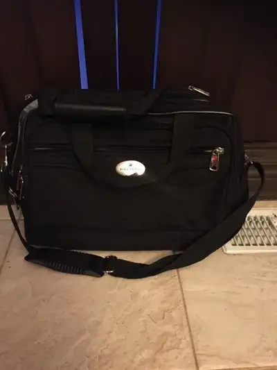 Bags, 2 Laptop Cases, Targus & Dell, View more