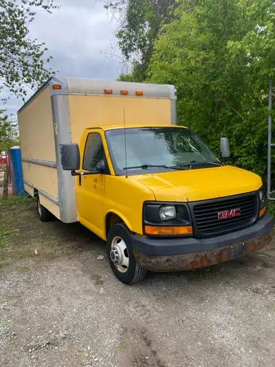 Selling my 2006 GMC Savana G3500 16ft Cube Van – perfect for moving, delivery, or trades. This is a...