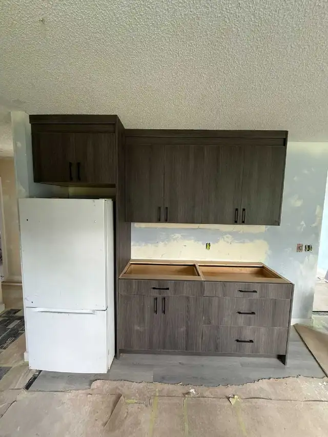 Custom Pantry Cabinets in Cabinets & Countertops in Calgary - Image 6