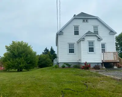 A rare opportunity to rent a 3-bedroom house on a large, private lot 5 minutes from the Regional Hos...