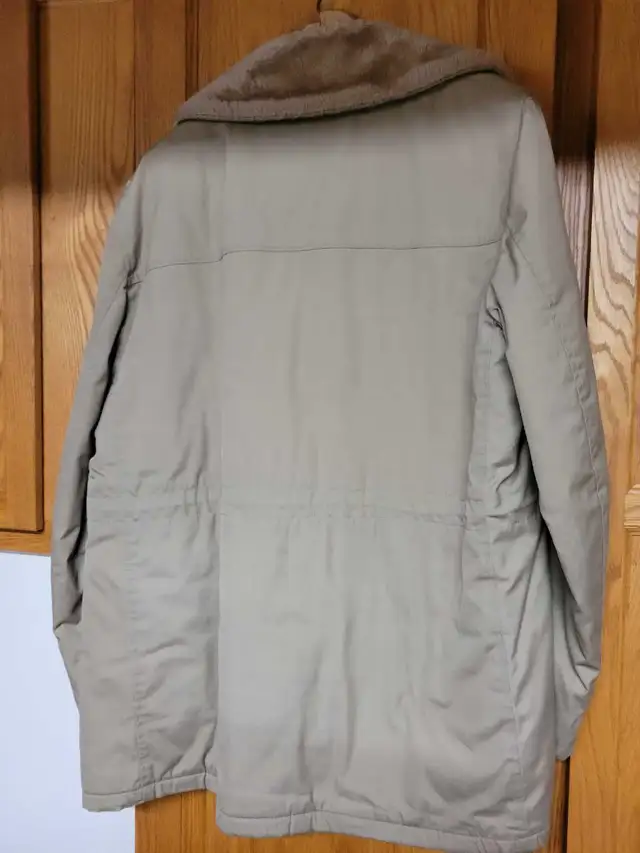 London Fog Beige Winter Jacket Size 44 in Men's in Bedford - Image 4