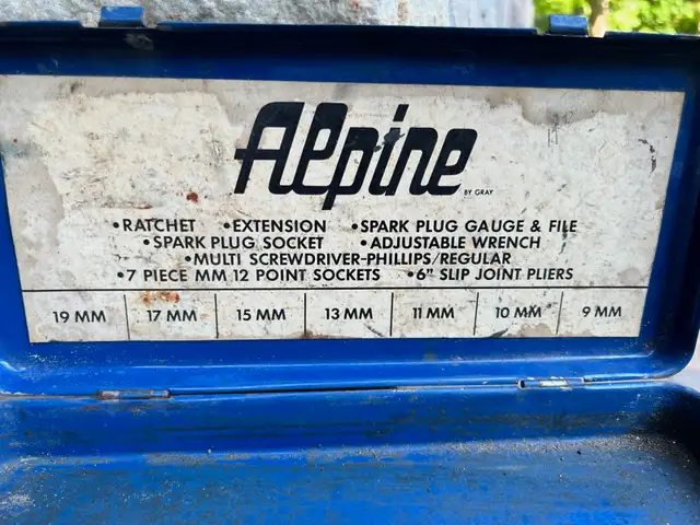 VINTAGE SNOWMOBILE ALPINE BRAND TOOL KIT ALL METAL BOX ONLY in Arts & Collectibles in Mississauga / Peel Region - Image 6