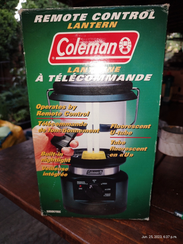 Coleman Camping light lantern like new with remote control in Outdoor Lighting in Oakville / Halton Region