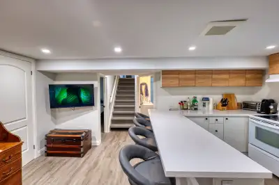 8 month furnished unit.