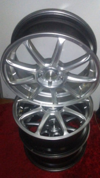 DAI Apex Size 17" x 7.5. Silver Alloy Wheels ( Quantity- 3 )