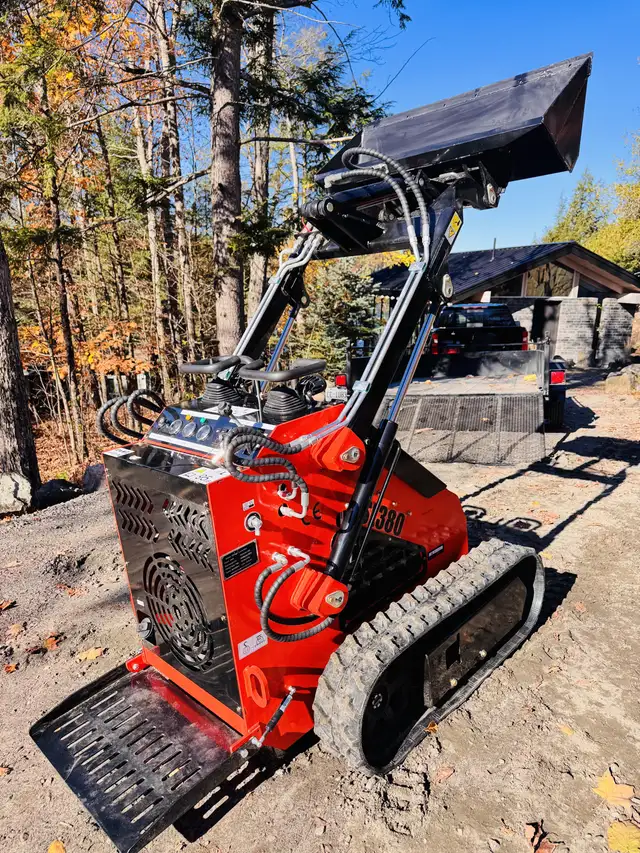 Sl 380 23hp Great for Snow Remouval Wide Track Mini Skid Steer in Other in Muskoka - Image 5