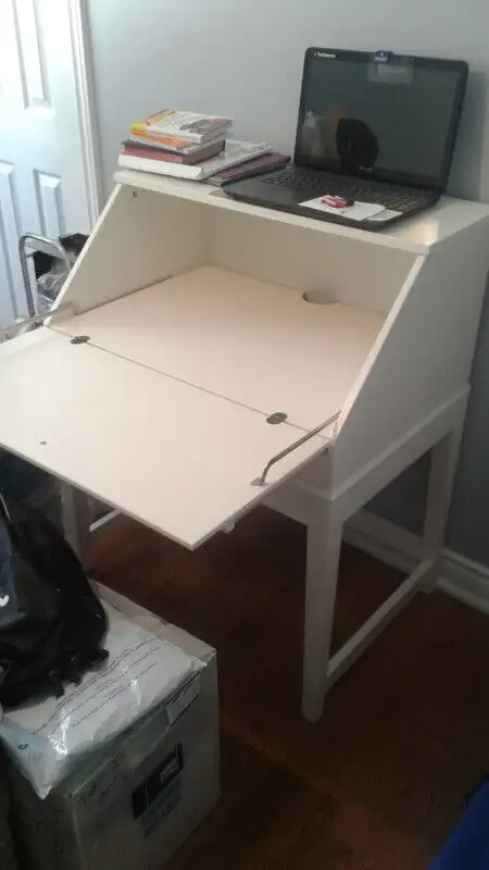Bureaus, writing desk with drawer and chair, Set in Storage & Organization in Markham / York Region - Image 4